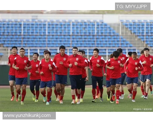 长春足球球星崛起之路探索：从本土英雄到中超舞台的闪耀之星